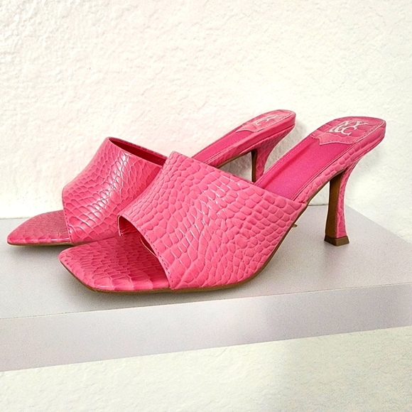 New York & Company Shoes - New York & Company Women's New Pink Delara Croc Embossed Heeled Sandal. Size 8.5